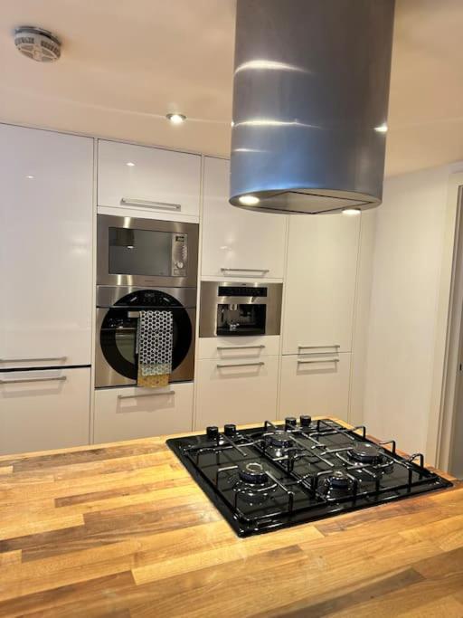 Opulent Oasis In London Apartamento Exterior foto